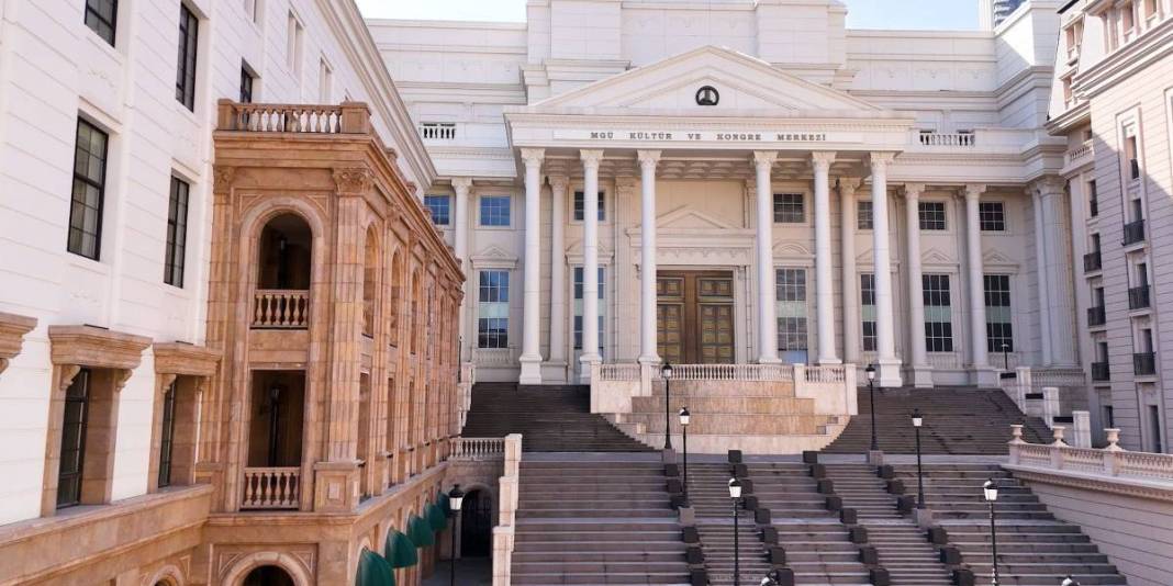 Görenler saray sanıyor ama burası üniversite! Çekim yapmak için sıraya giriyorlar: Türkiye’nin en göz alıcı kampüsü 4